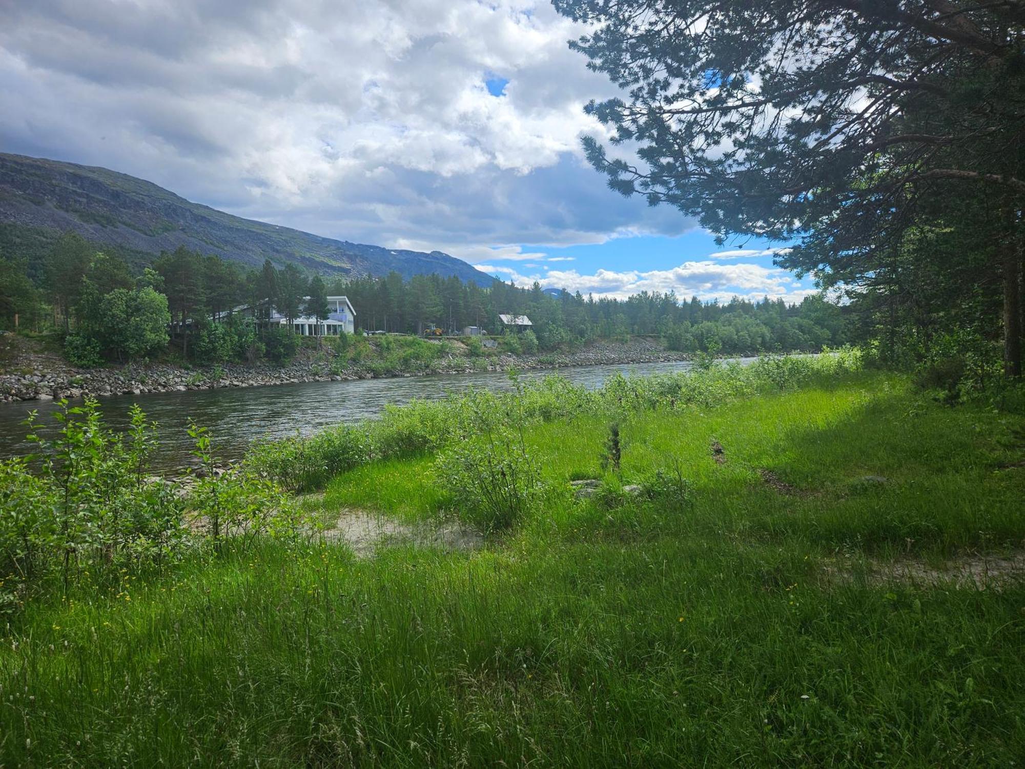 Torfoss Gard, Hytte Utleie, Campingvogn Og Bobil Plasser Potka Zewnętrze zdjęcie