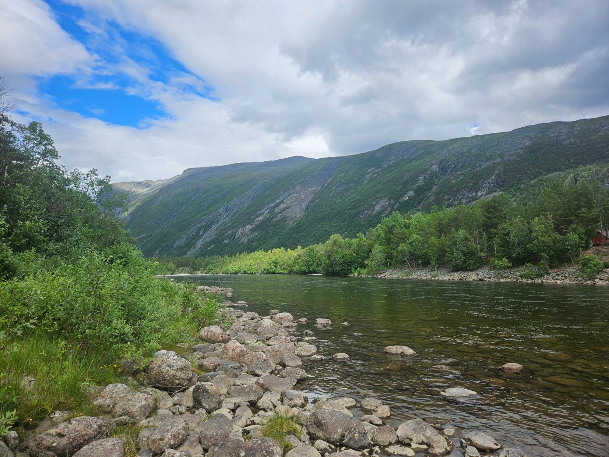 Torfoss Gard, Hytte Utleie, Campingvogn Og Bobil Plasser Potka Zewnętrze zdjęcie