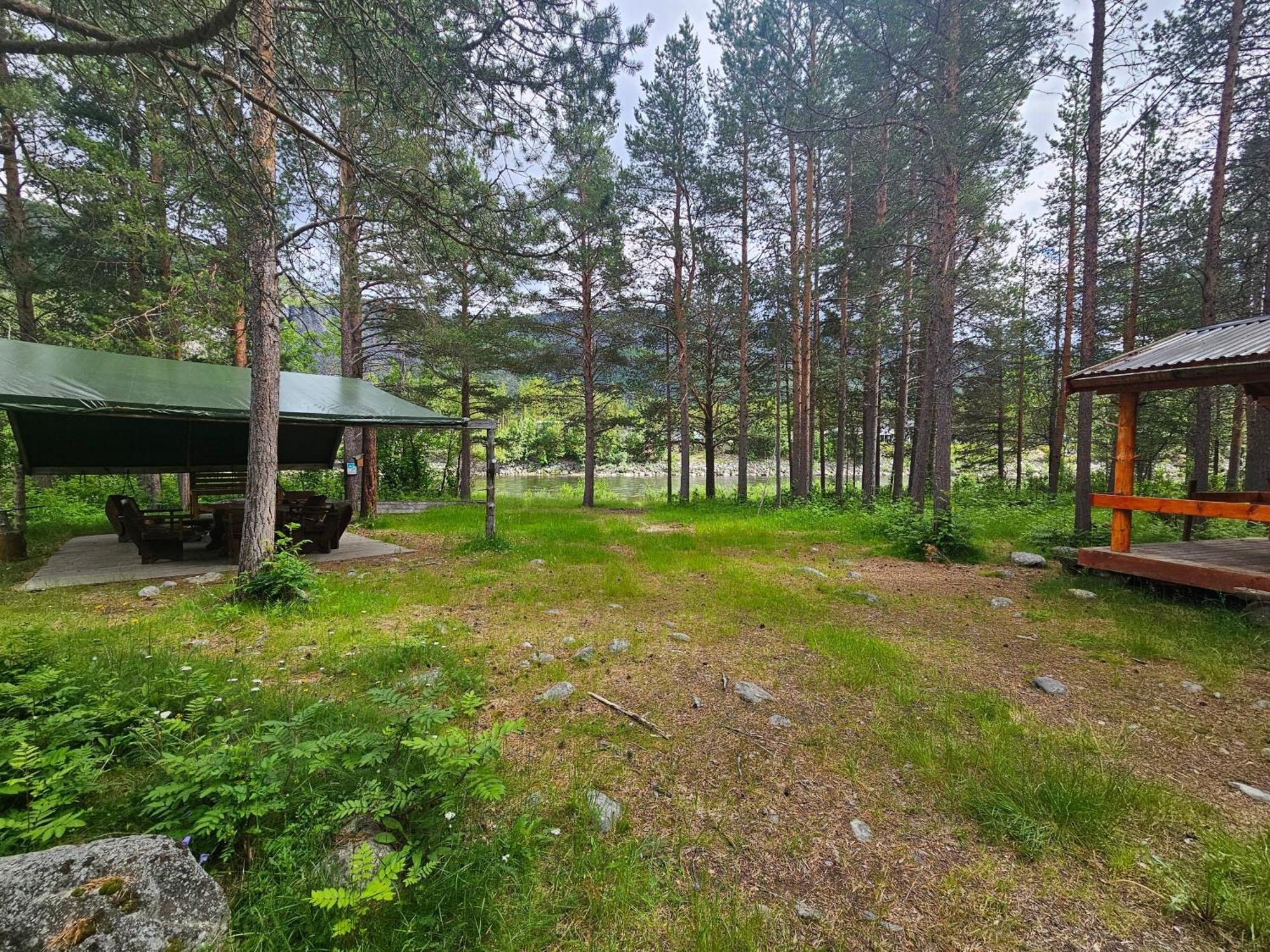 Torfoss Gard, Hytte Utleie, Campingvogn Og Bobil Plasser Potka Zewnętrze zdjęcie